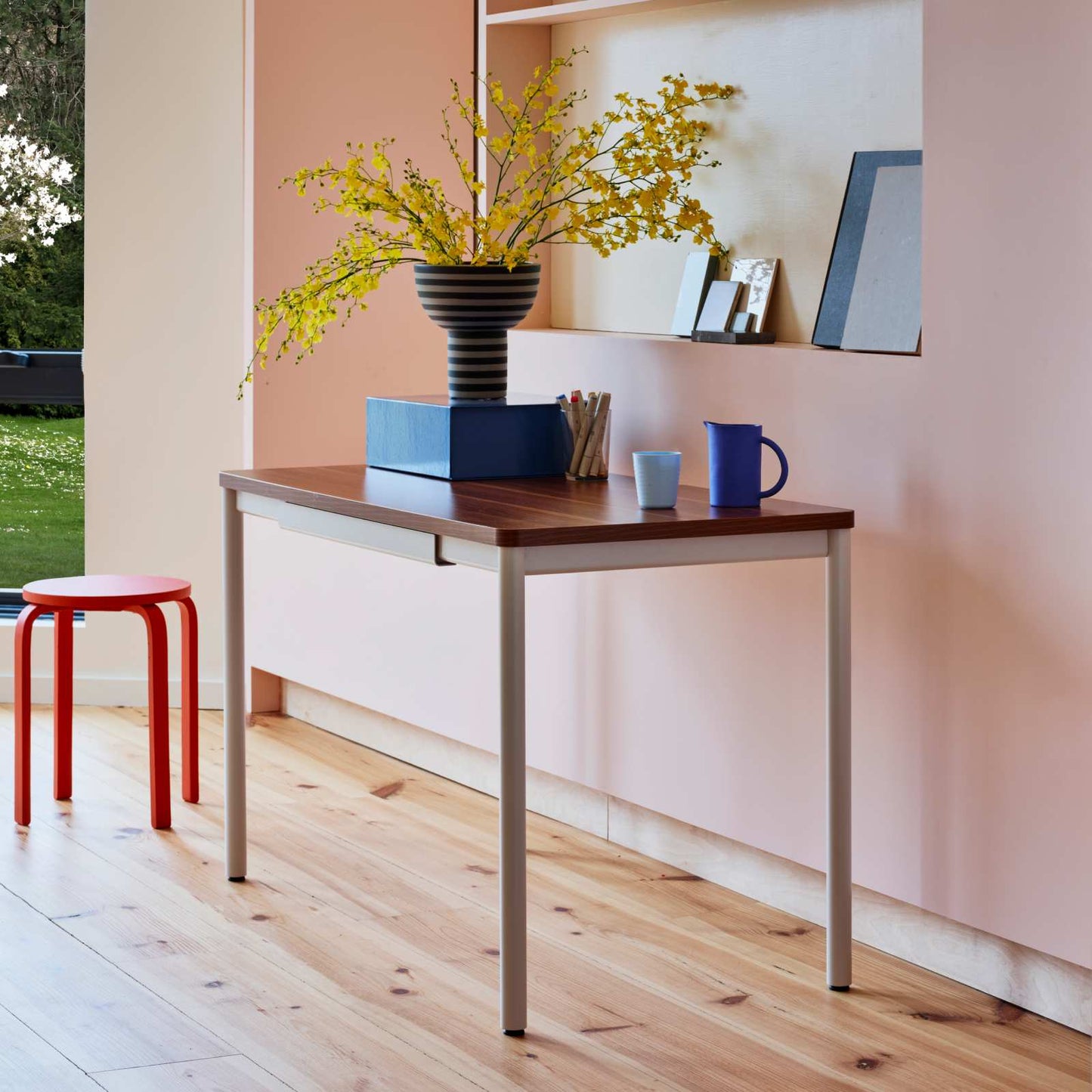 Open Box - Daily Desk