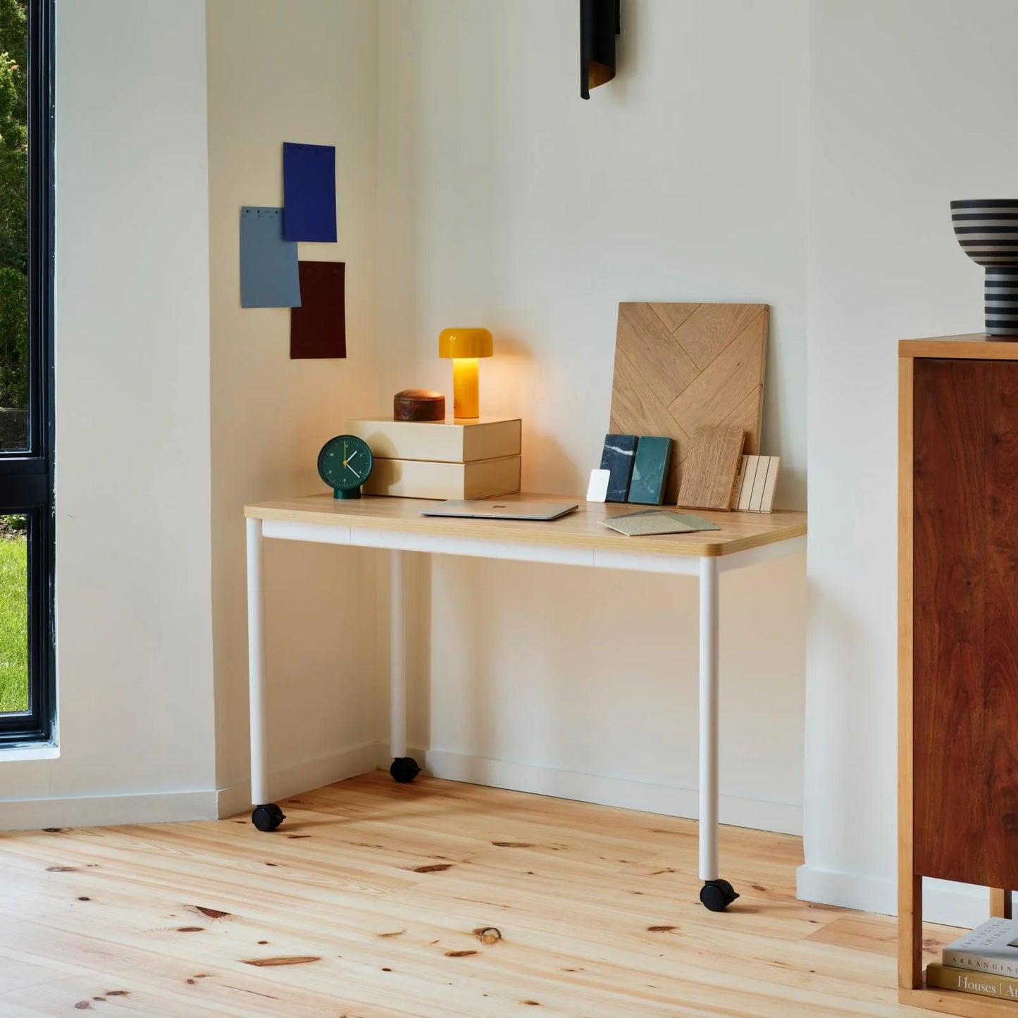 Open Box - Caster Leg Kit