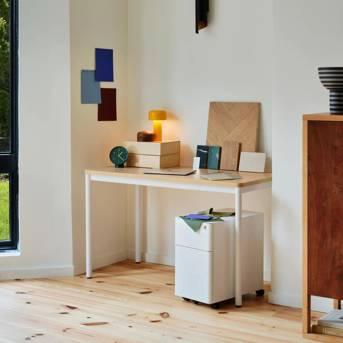 Open Box - Daily Desk