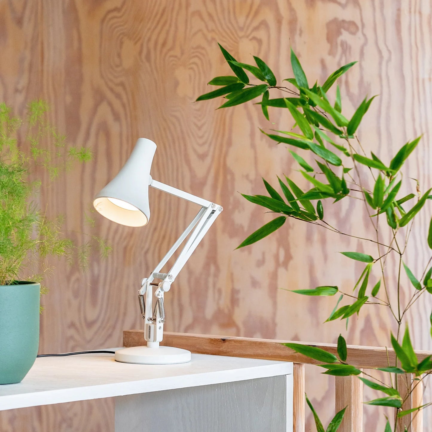 Open Box - 90 Mini Mini Desk Lamp