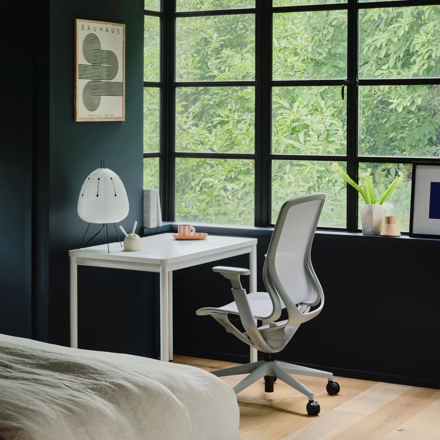 Open Box - Aire Chair